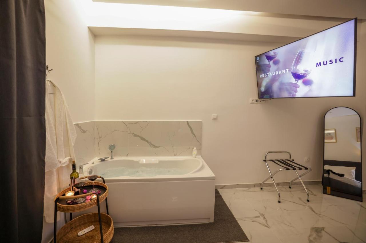 Apollo 2 Bd Jacuzzi Suite 雅典 外观 照片