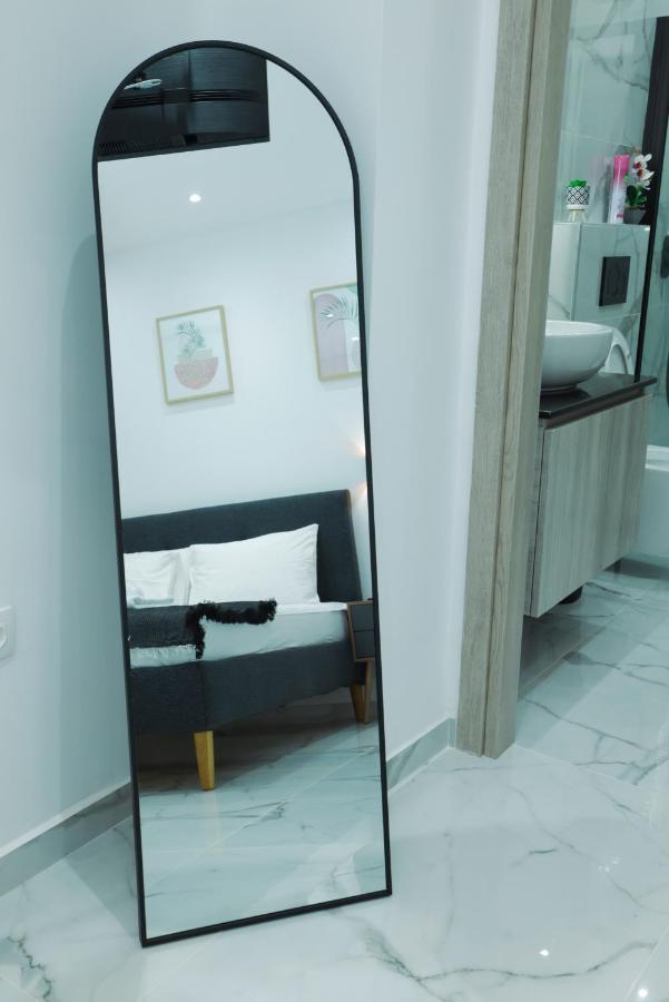 Apollo 2 Bd Jacuzzi Suite 雅典 外观 照片