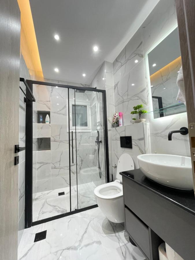 Apollo 2 Bd Jacuzzi Suite 雅典 外观 照片