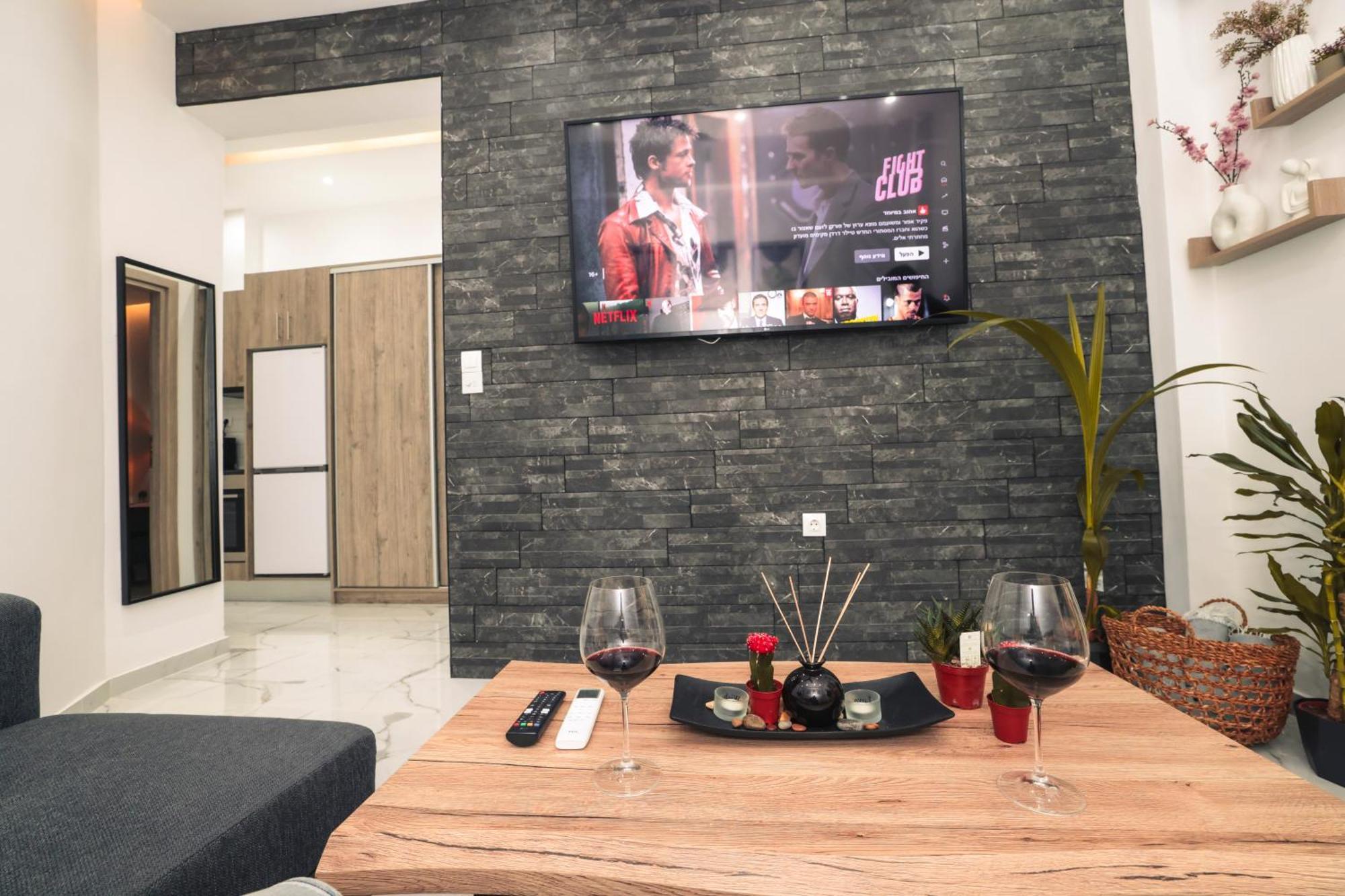 Apollo 2 Bd Jacuzzi Suite 雅典 外观 照片
